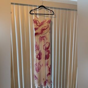 David Meister dress. Lightly worn in excellent condition.